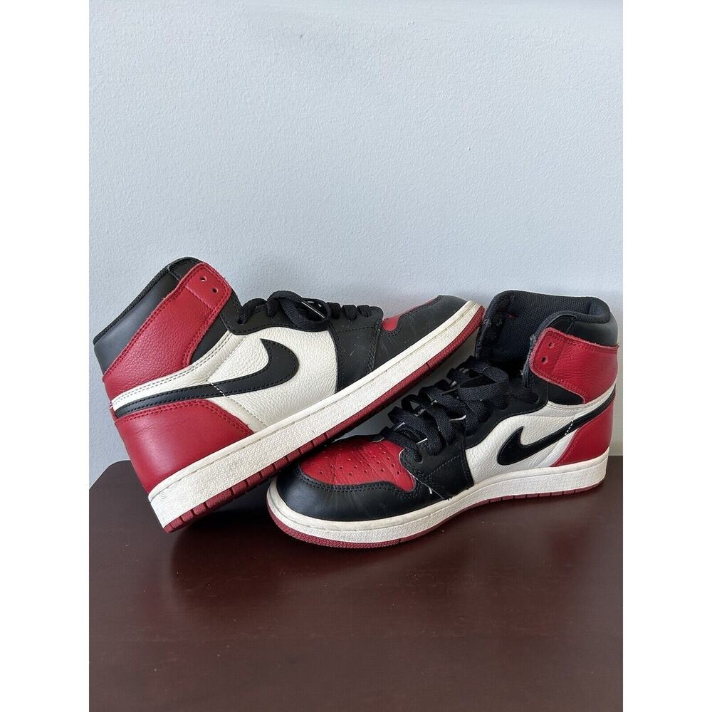 Size 8.5 - Nike Air Jordan 1 Retro OG High Bred Toe Black Red White 555088-610